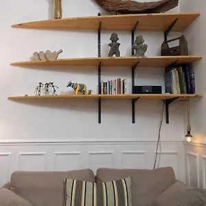 Private Acces To The Flat. Charming Parisian. Paris