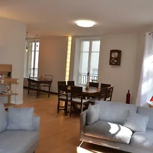 Appartement Face Au Palais Des Papes